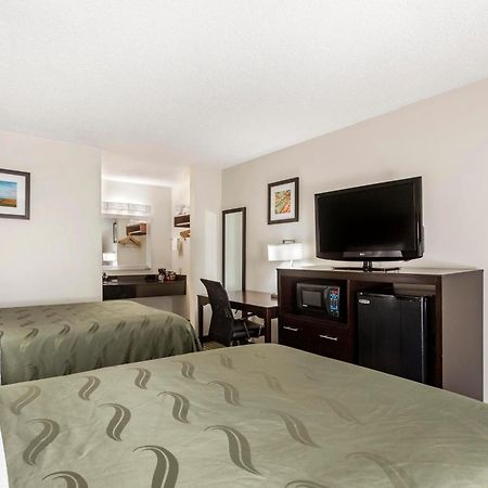 Quality Inn Lancaster Exterior photo